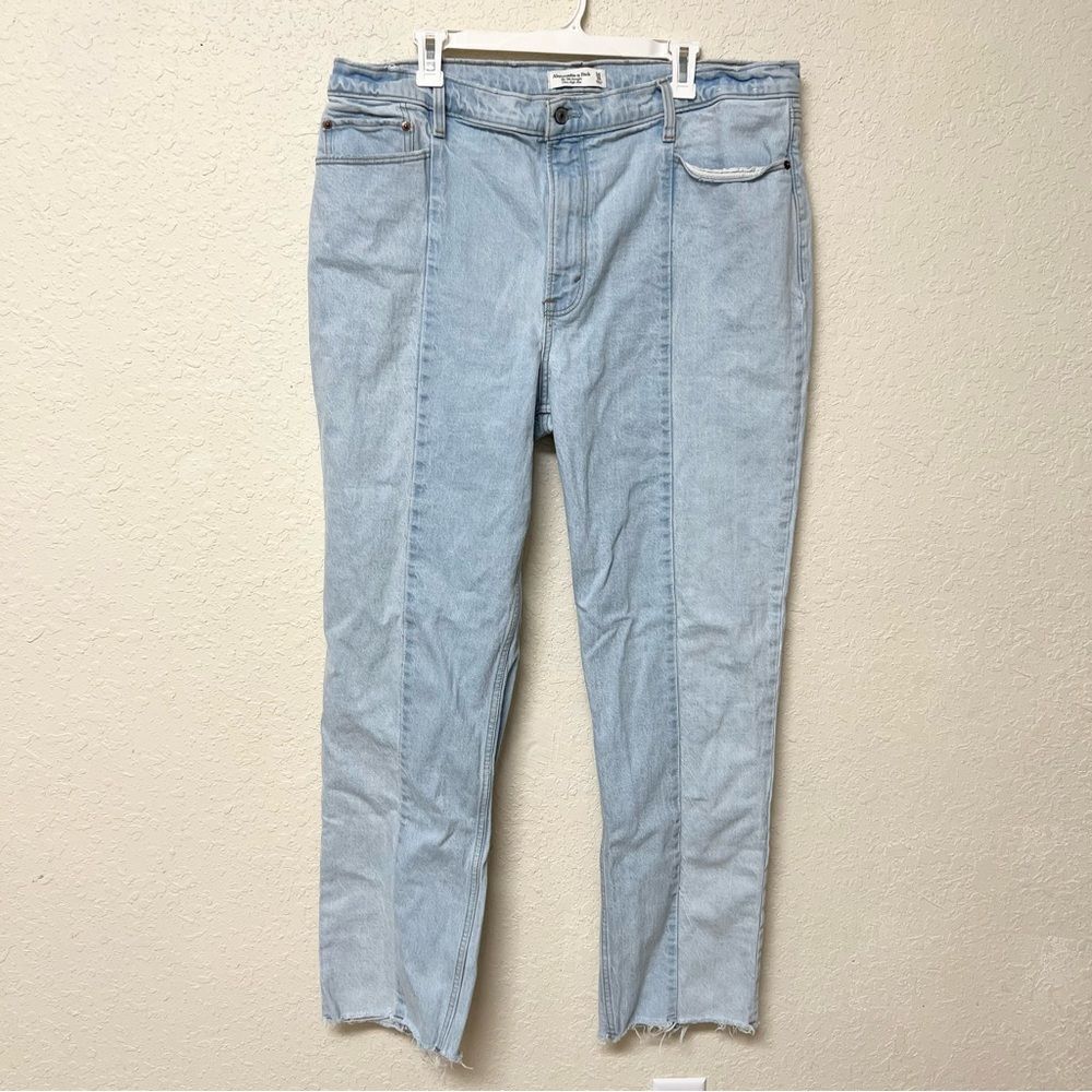 Abercrombie & Fitch The 90s Straight Ultra High Rise Jeans Size 34/18L  Denim